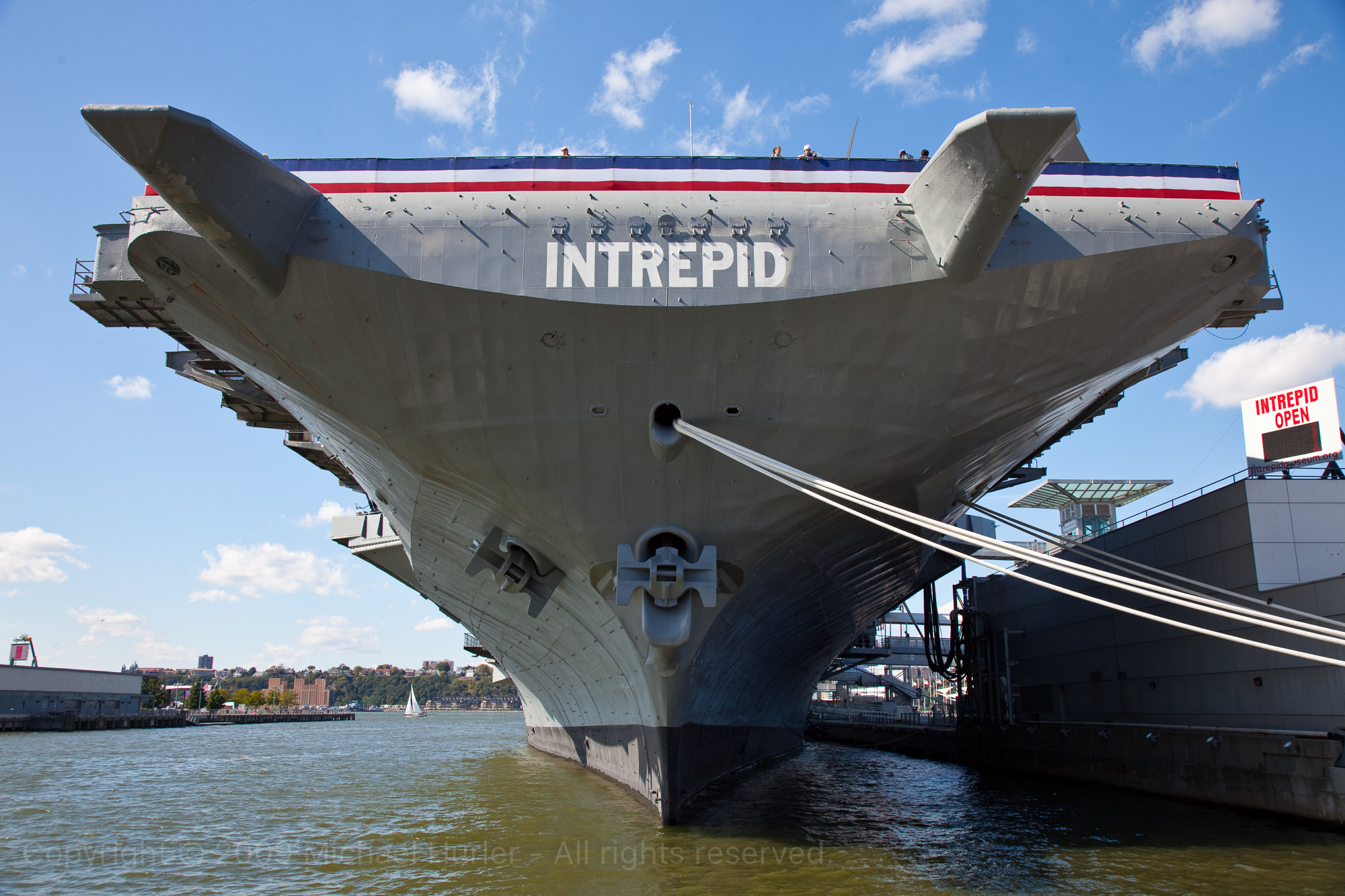 11.10.2009, New York und Chicago, Auf der USS Intrepid