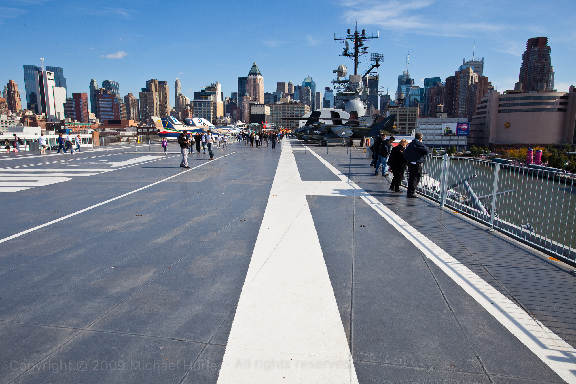 11.10.2009, New York und Chicago, Auf der USS Intrepid