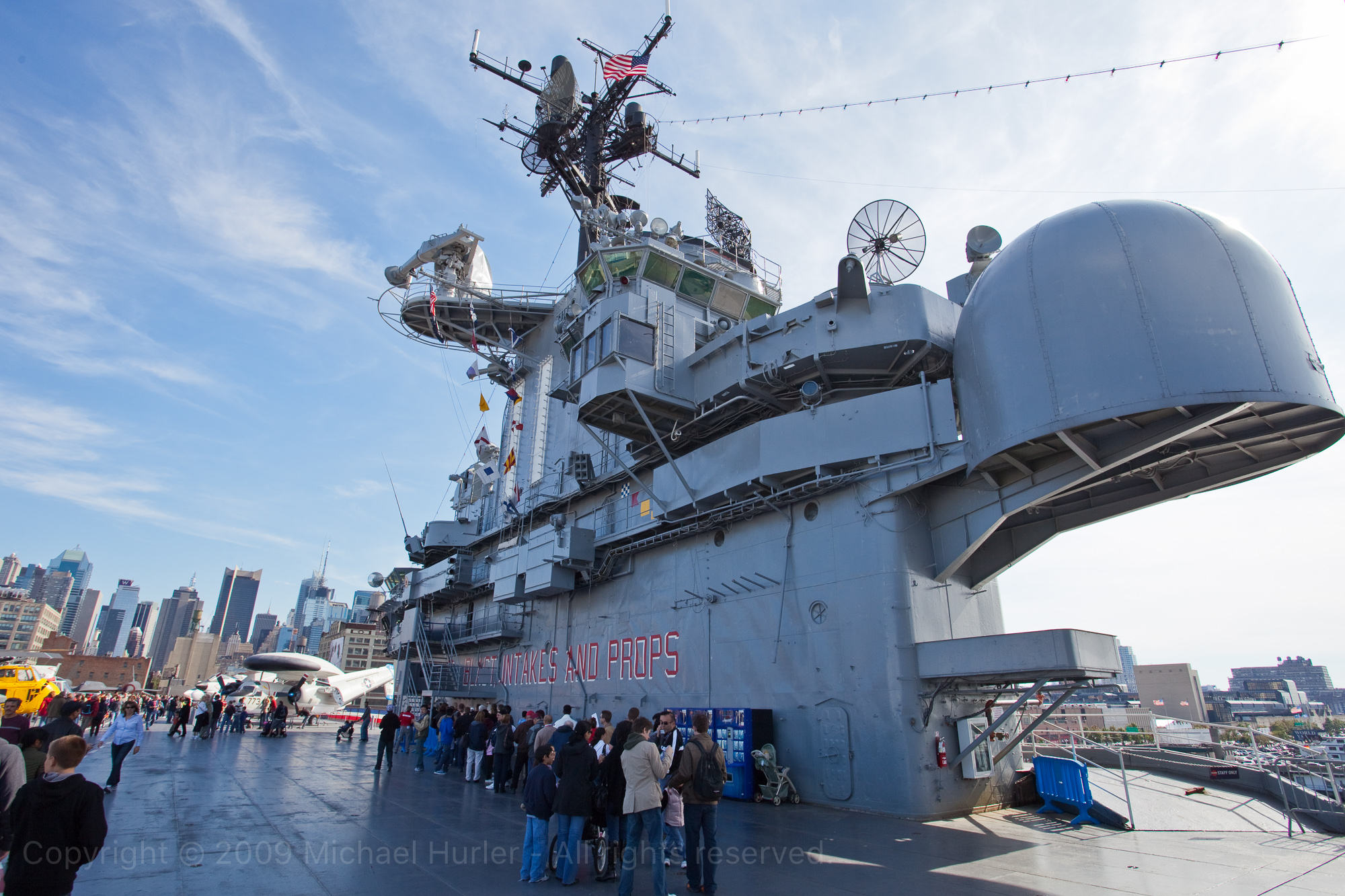 11.10.2009, New York und Chicago, Auf der USS Intrepid