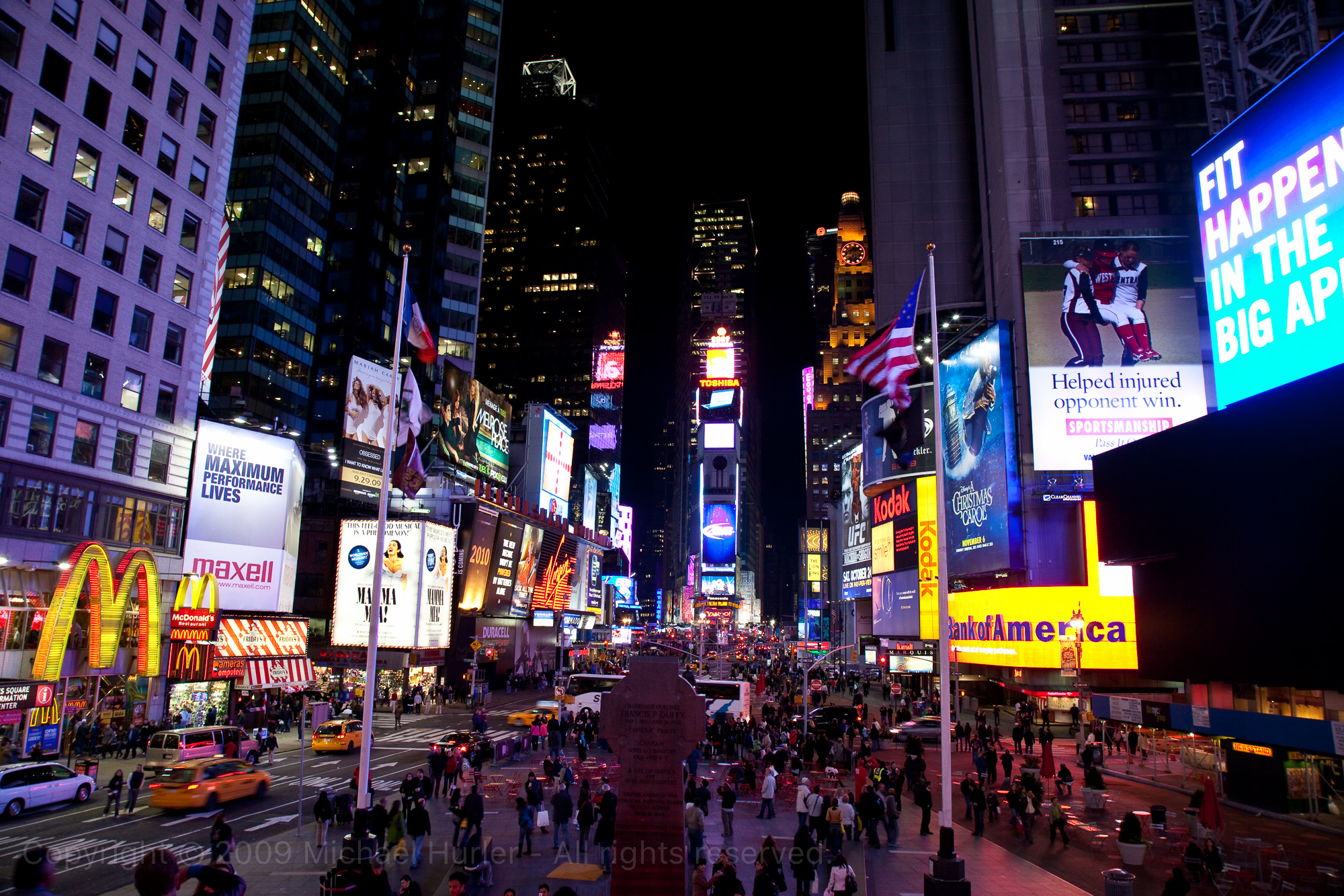 13.10.2009, New York und Chicago, Am Times Square by Night