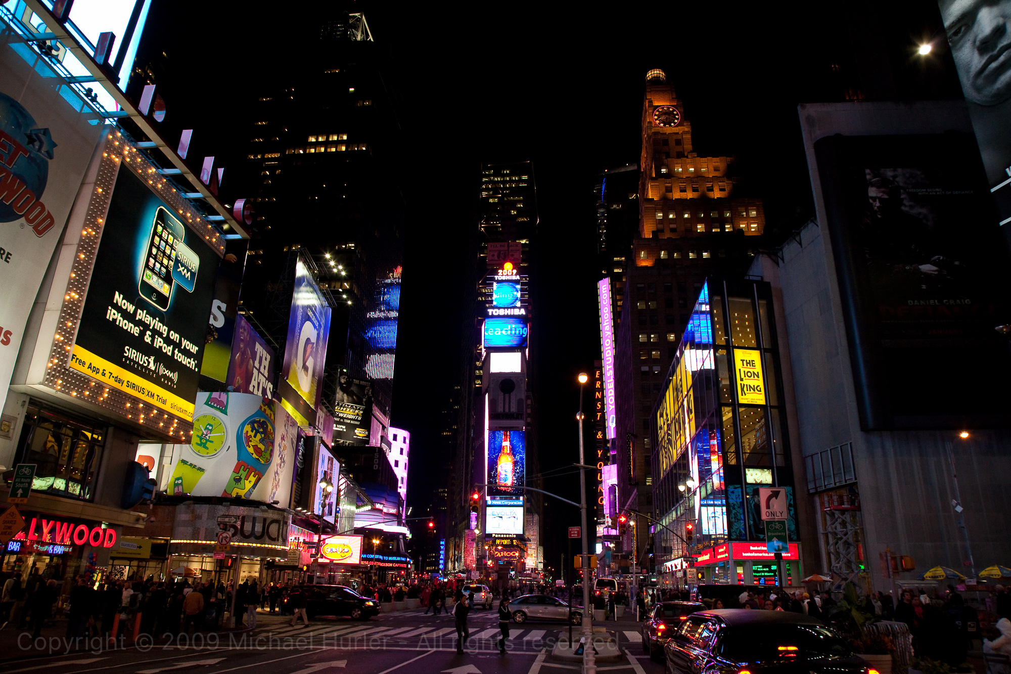 13.10.2009, New York und Chicago, Am Times Square by Night