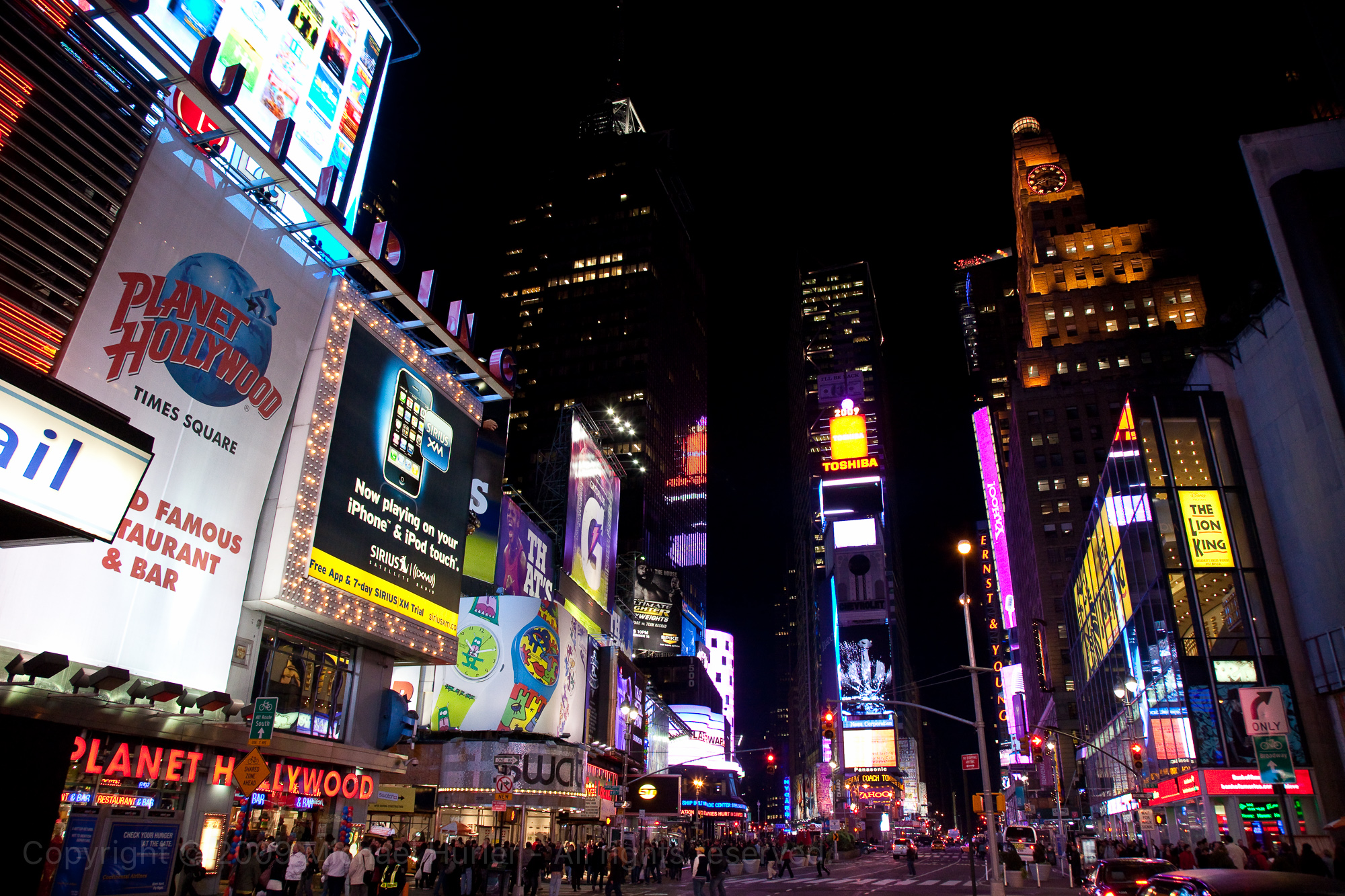 13.10.2009, New York und Chicago, Am Times Square by Night