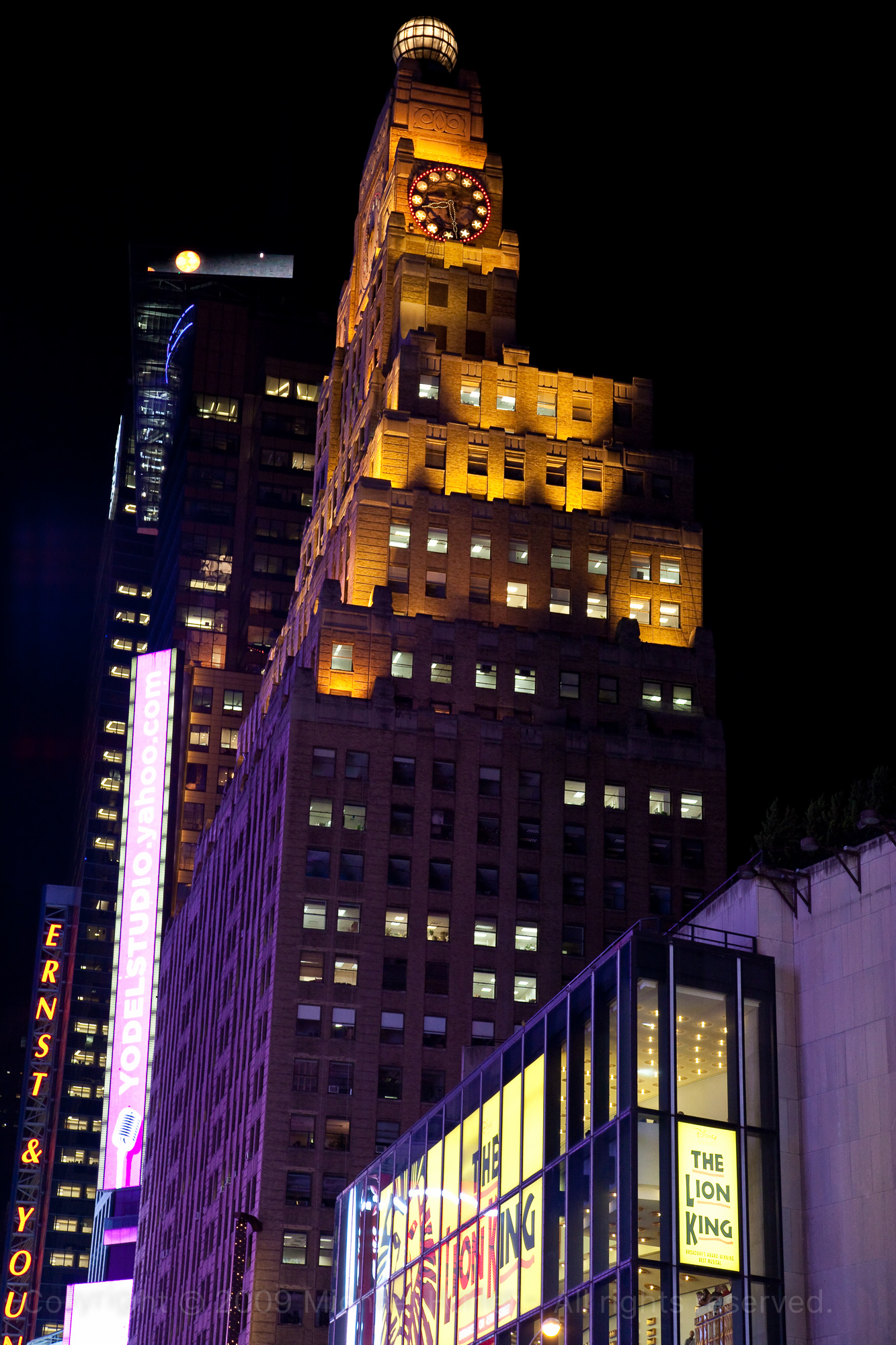 13.10.2009, New York und Chicago, Am Times Square by Night