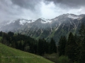 16.05.2016, Oberstdorf Weg zum historischen Dorf Gerstruben